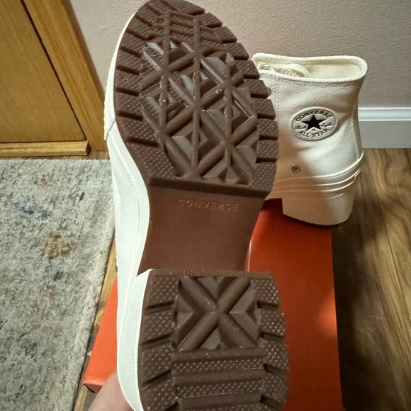 New Converse Chuck 70 size 5 women boots - Picture 3 of 6